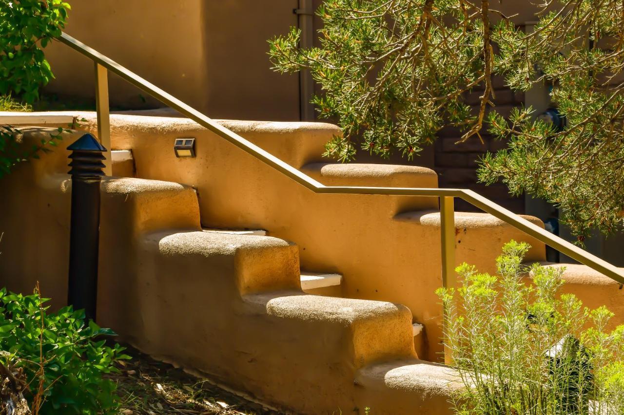 Fort Marcy Suites By All Seasons Resort Lodging Santa Fe Bagian luar foto