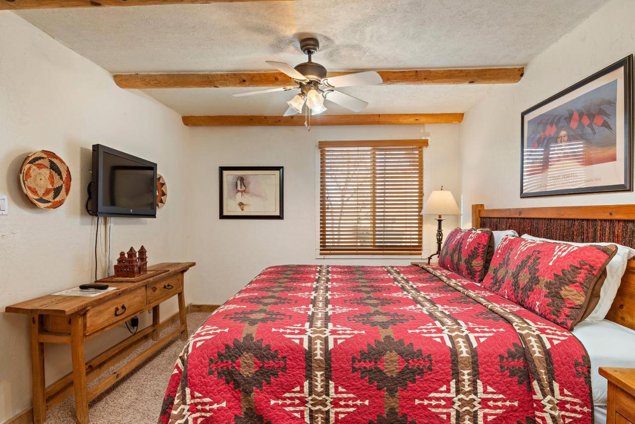 Fort Marcy Suites By All Seasons Resort Lodging Santa Fe Bagian luar foto