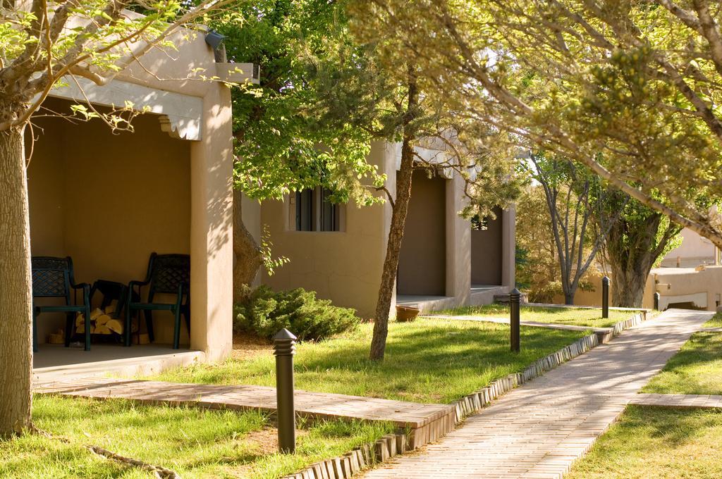 Fort Marcy Suites By All Seasons Resort Lodging Santa Fe Bagian luar foto